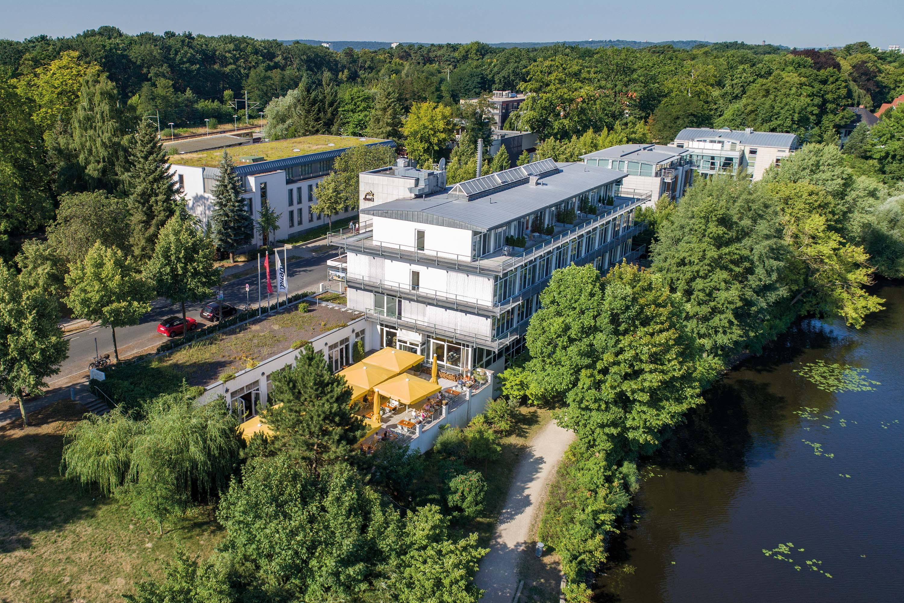 Seminaris Hotel Potsdam Griebnitzsee Экстерьер фото